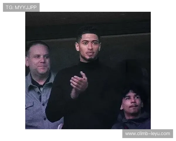 外国足球球星日常穿搭风格解析 时尚与运动的完美融合