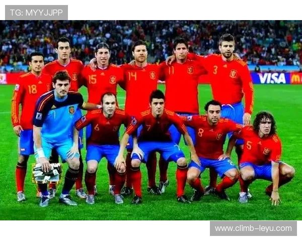 日本退役男足球星的辉煌历程与影响力解析 日本退役男足球星的辉煌历程与影响力解析