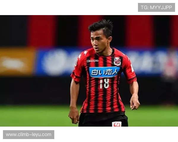 聚焦足球明星个人特色与定点突破技能深度解析