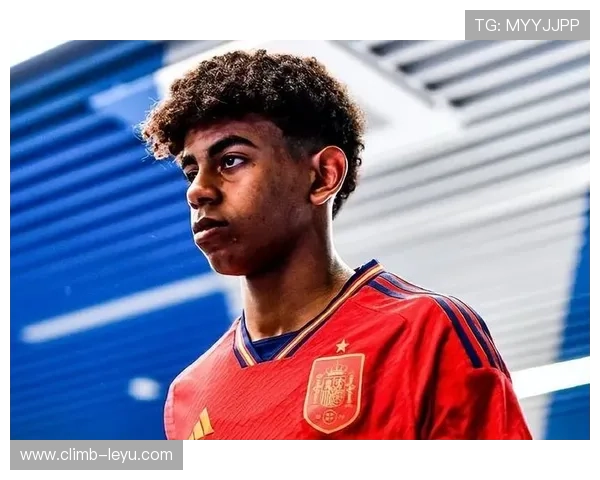 足球新星法蒂崭露头角 新秀卡法蒂的崇高潜力与未来前景分析 足球新星法蒂崭露头角 新秀卡法蒂的崇高潜力与未来前景分析